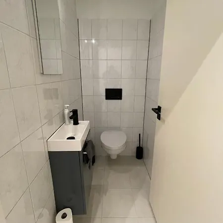 Lovely 2 Bedroom Near Knokke-strand Bar *